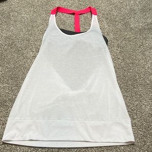 Alo Yoga Tank with Built On Bra Size Small